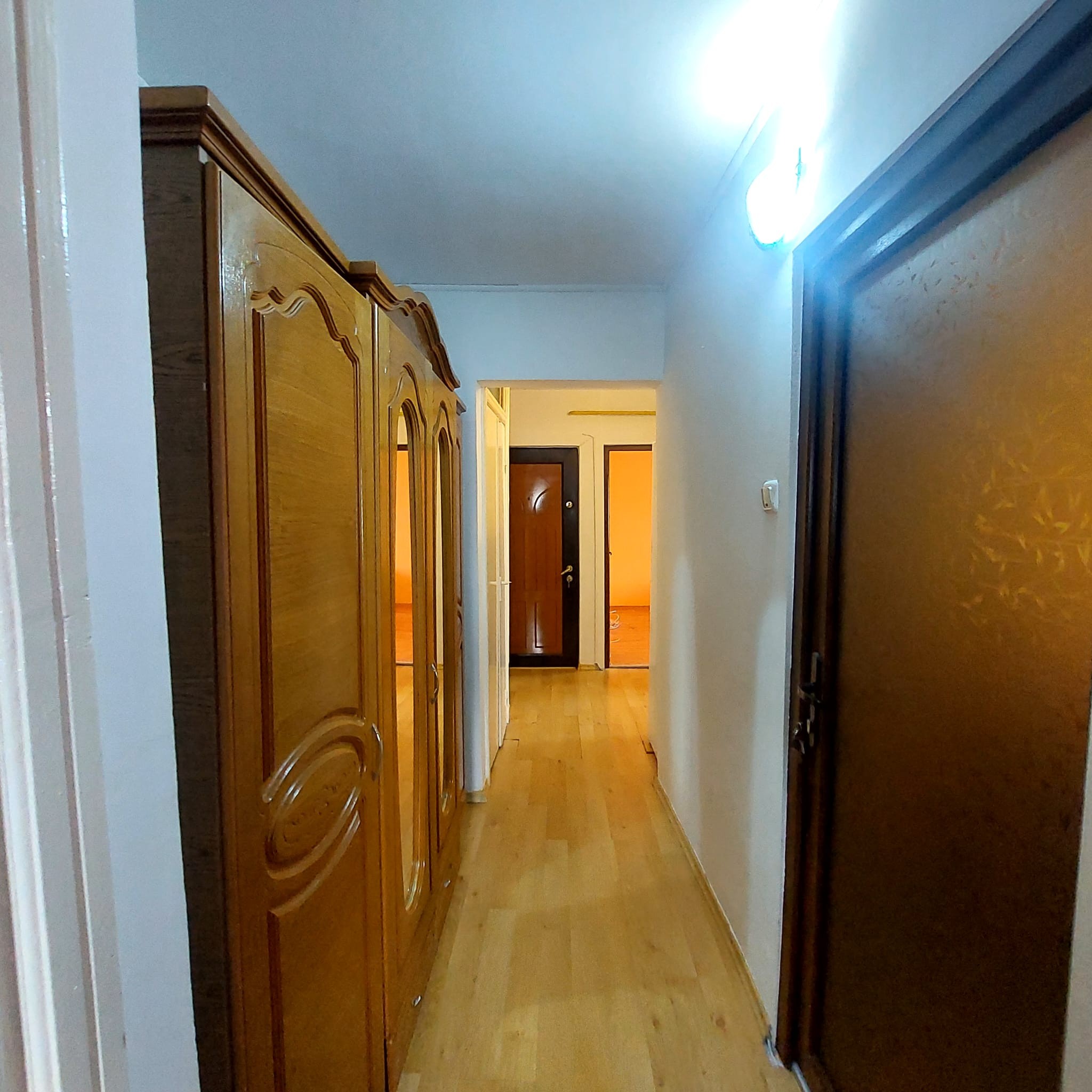 Apartament 3 camere Micro 17, mobilat, LIBER